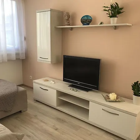 Orbis شقة سبليت